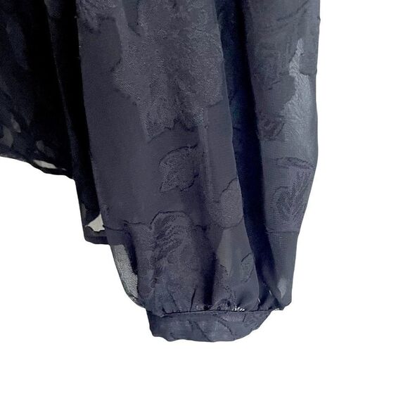 COPY - NANETTE LAPORE V-Neck Cold Shoulder Semi-Sheer Blouse Floral Design Bla… - Picture 6 of 8